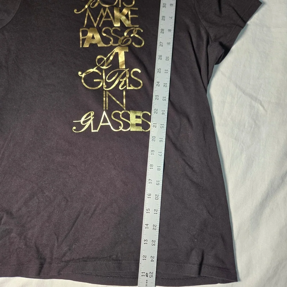Kate Spade Boys Make Passes At Girls In Glasses Graphic Tee Black Gold Large